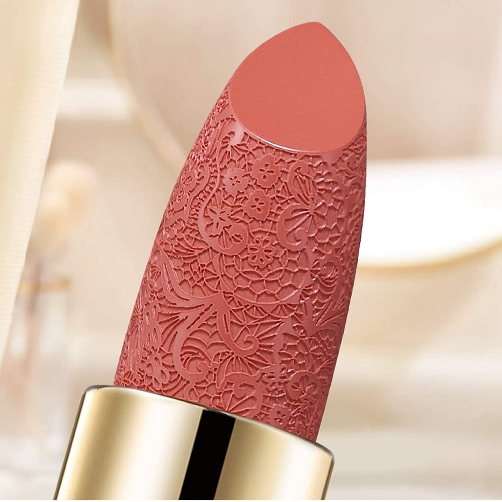 Blush Colored Nude Lipstick💄